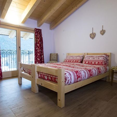 Olimpic Hostel Schilpario Kültér fotó