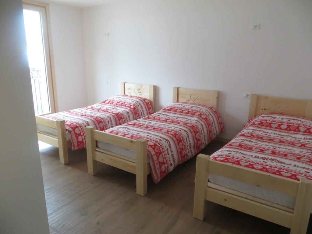 Olimpic Hostel Schilpario Kültér fotó