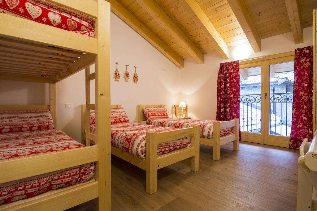 Olimpic Hostel Schilpario Kültér fotó